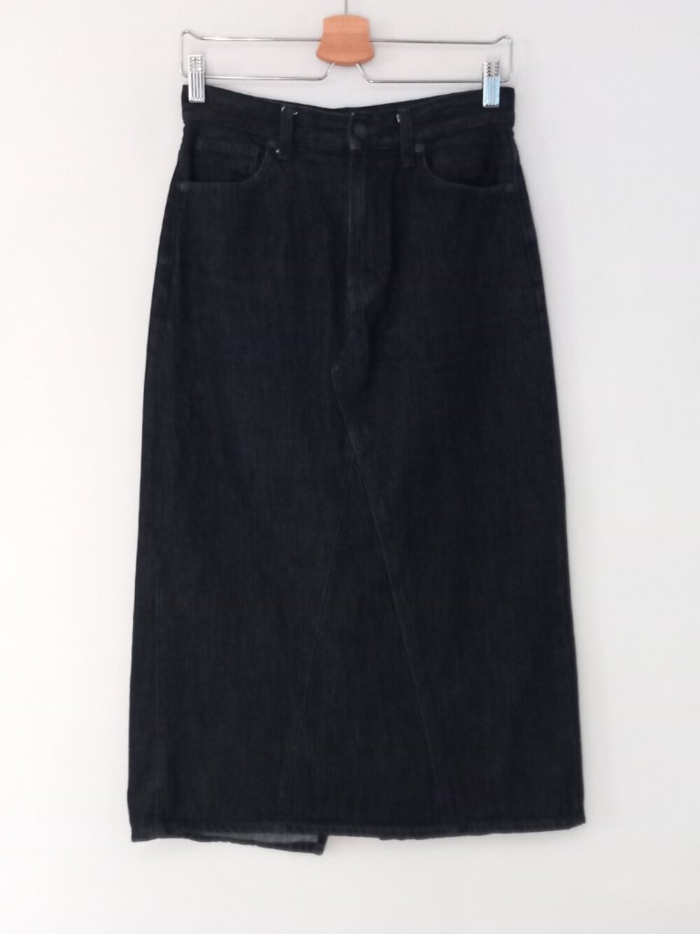 UNIQLO  dark blue black denim midi jeans skirt